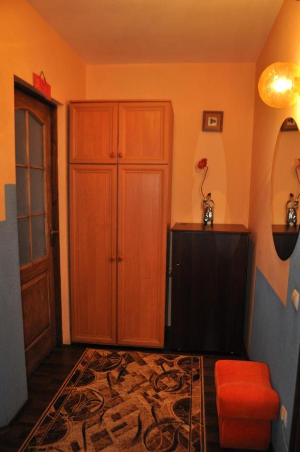 Spacious Apartment With Balcony 크레멘축 외부 사진