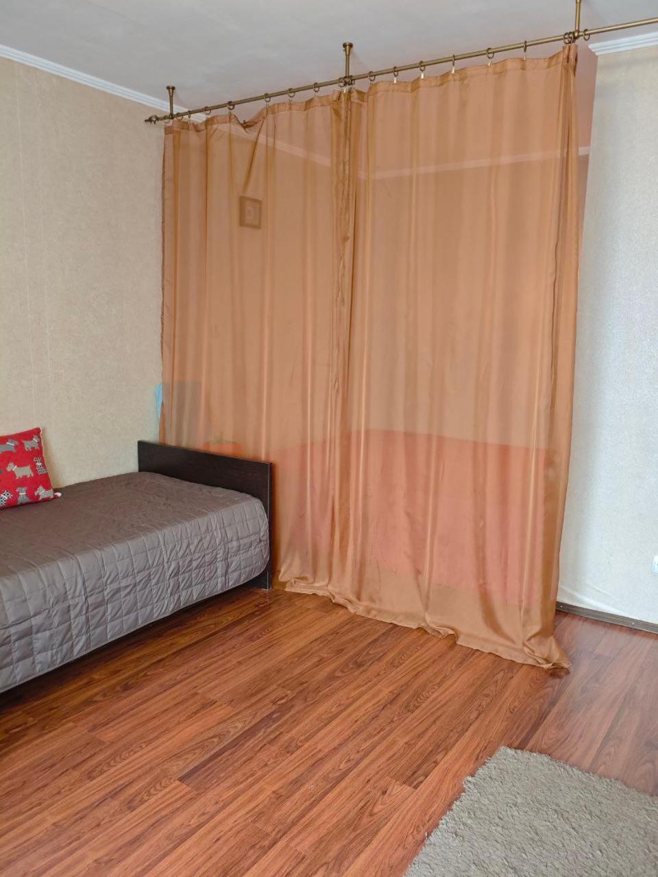 Spacious Apartment With Balcony 크레멘축 외부 사진